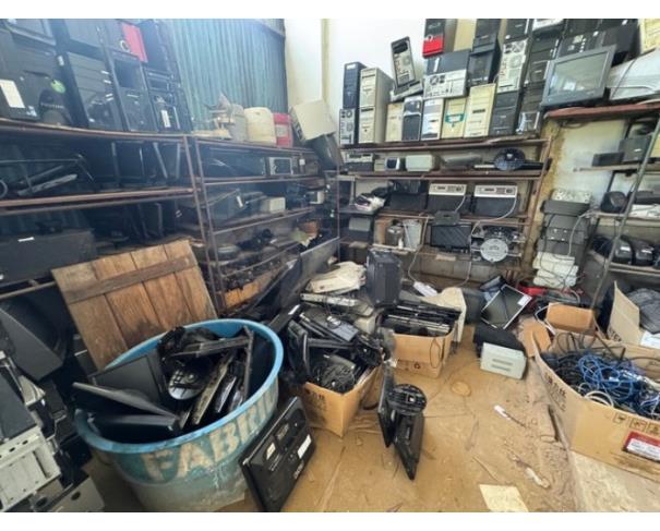 Foto de CAMPO DOS GOYTACAZES/RJ-Eletrônicos, informática (CPUS, monitores, estabilizadores, teclados, impressoras, ares condicionados, televisores, impressoras).