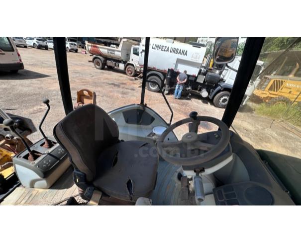 Foto de ITABIRITO/MG - Retroescavadeira Caterpillar 416E