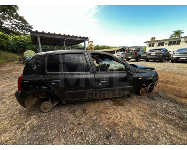 Foto de ITAÚNA/MG- SUCATA - RENAULT CLIO EXP 1.0 16VH 2005/2005-  PA12912