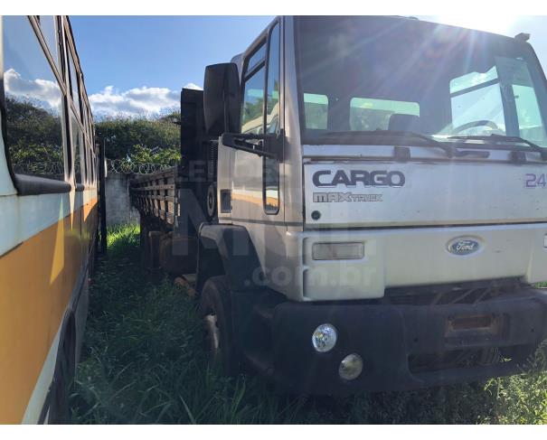 Foto de LOTE 003- CAMINHÃO FORD CARGO 2422 E ANO 2006/2006 JB21630