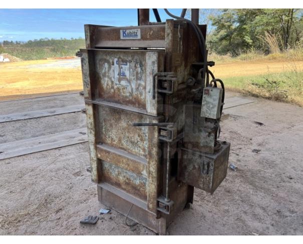 Foto de IGUATAMA/MG - Prensa Hidráulica marca Kubitz.