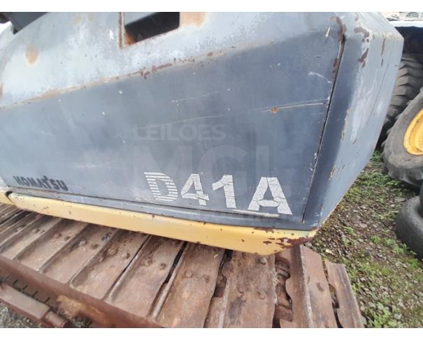 Foto de ITAÚNA/MG-TRATOR DE ESTEIRA – KOMATSU D41A 2000