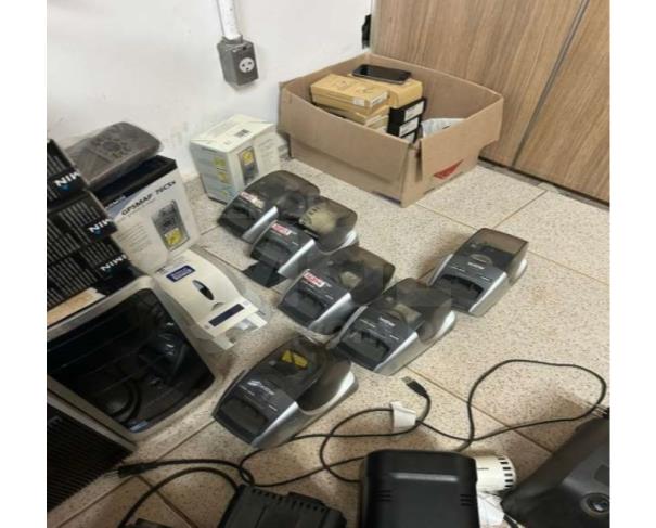 Foto de BRASILIA/DF - Material de Informática e eletrônicos.