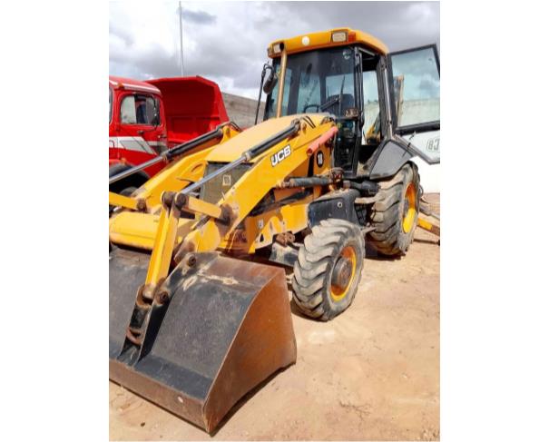 Foto de SÃO GERALDO DO BAIXIO/MG -  Retroescavadeira JCB, modelo 3C.