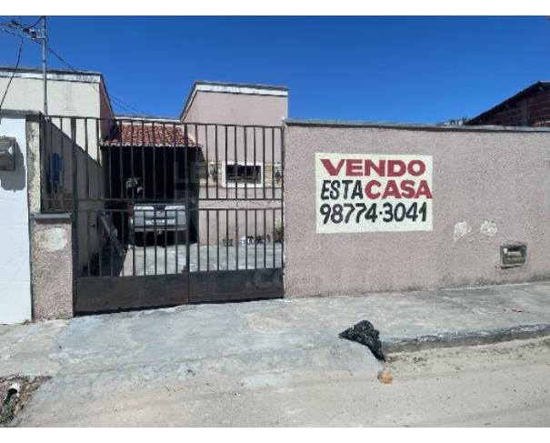 Foto de PINDORETAMA/CE — Casa com 3 quartos e 2 Vagas na Garagem no Bairro 