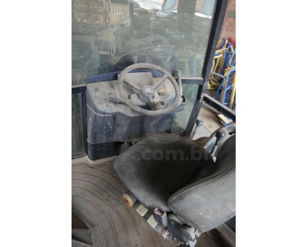 Foto de BELA VISTA DO TOLDO/SC - Retroescavadeira da marca JCB, modelo 3C
