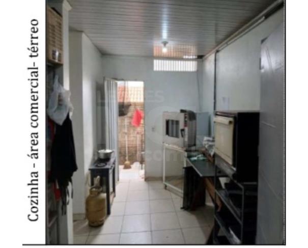 Foto de JOÃO PINHEIRO/MG- RESIDENCIA E COMERCIO NO BAIRRO ALVORADA 