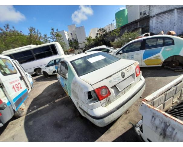 Foto de RIO DAS OSTRAS/RJ - VW POLO SEDAN 1.6