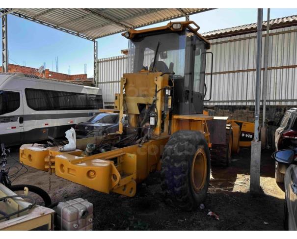 Foto de PIRAPETINGA/MG - Pá carregadeira Caterpillar modelo 924G