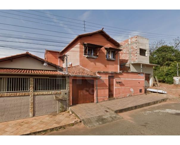 Foto de TRÊS CORAÇÕES/MG — Casa com 2 pavimentos no bairro Jardim Novo Horizonte