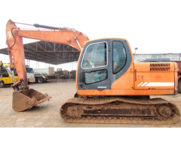 Foto de QUATIGUÁ/PR - Escavadeira hidráulica Doosan, modelo DX 140 LC / 2011