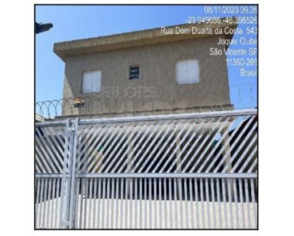 Foto de SÃO VICENTE/SP — Casa com 2 quartos e 1 vaga na garagem no bairro Vila Jóquei Clube