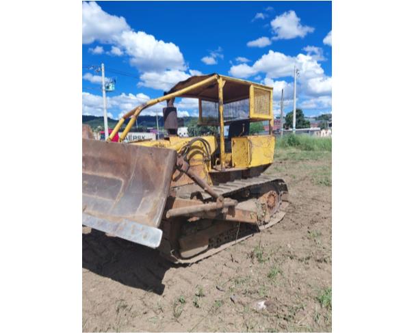 Foto de ITAÚNA/MG - TRATOR ESTEIRA - MF3366 - MOTOR PEKIM 6358 - 6 CILÍNDROS - PA13151