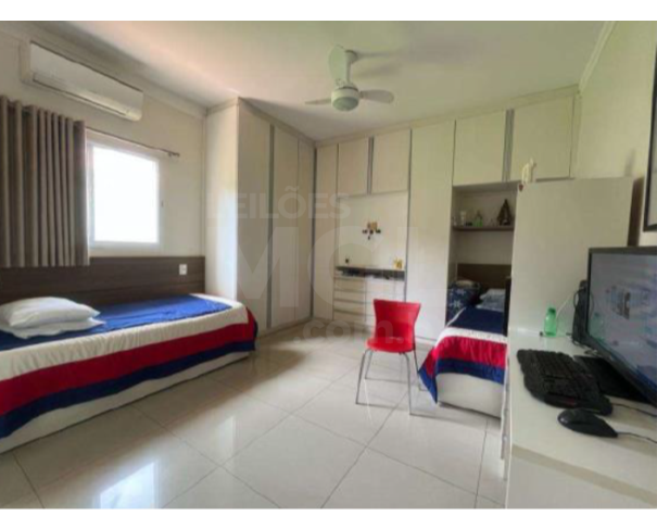 Foto de PIACATU/SP — Casa residencial com a área de 420,54m² e seu respectivo lote com 1150,00m²
