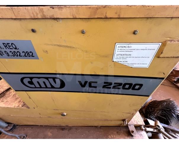 Foto de LAVRAS/MG - Máquina de varrer urbano, marca CMV, modelo VC 2200 
