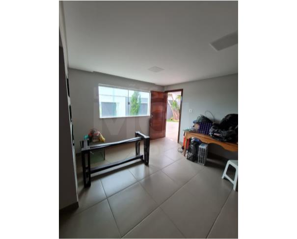 Foto de ITAÚNA/MG — Casa com 03 quartos sendo 01 suíte no bairro Belvedere