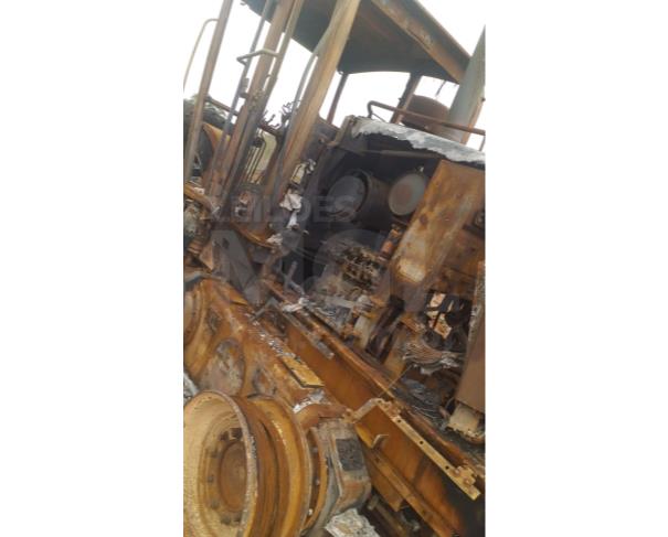 VIRGEM DA LAPA/MG - Motoniveladora New Holland modelo 140B