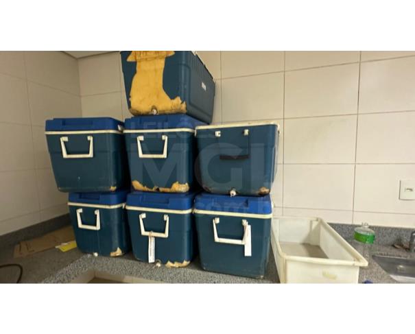 Foto de ITATIAIUÇU/MG-Caixa térmica, freezers, balança.
