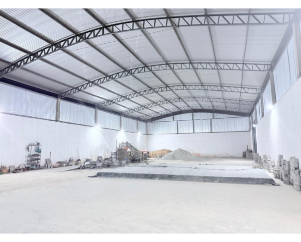 Foto de MONTE CARMELO/MG — Galpão com 1.400m² com terreno de 3.000 m² na MG-190