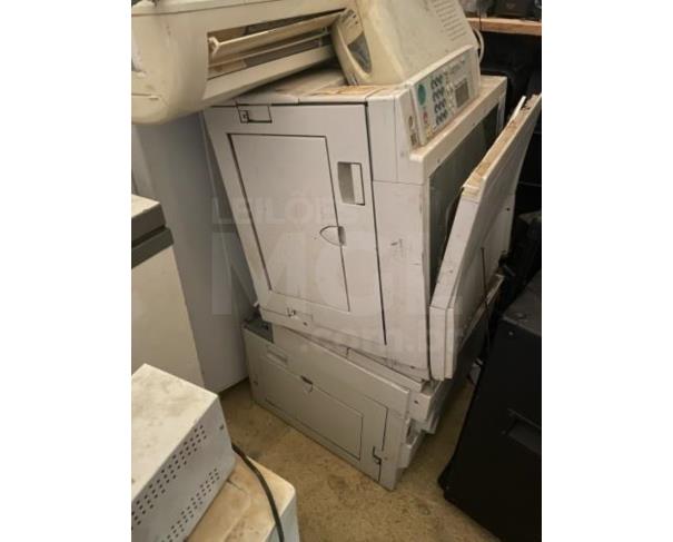 Foto de PORCIÚNCULA/RJ - Material de informática (monitores, DVD, mini system, notebook, som, cabos, câmeras de vigilância, retroprojetor, calculadora, impressora, CPUs). 