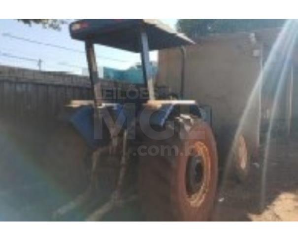 Foto de CRUZÁLIA/SP - TRATOR NEW HOLLAND TL90.