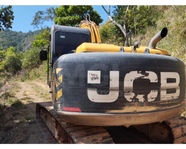 Foto de Águia Branca /ES- Escavadeira Hidráulica JCB, modelo JS130 LC, motor 99HP