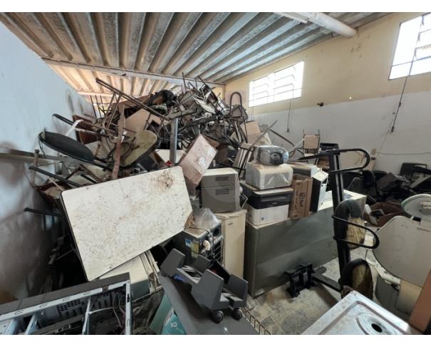 Foto de IGUATAMA/MG - Materiais diversos.