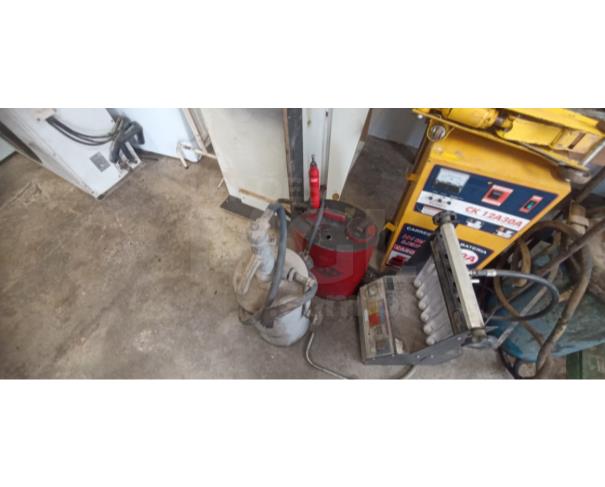 Foto de COLOMBO/PR - Sucatas de equipamentos laboratoriais e de manutenção diversos, câmaras de germinação, refrigerador, agitador, tupia, roçadeira