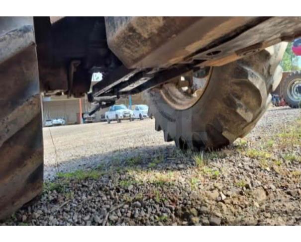 Foto de CAMPESTRE DA SERRA/RS - Trator Agrícola Cabinado Valtra – modelo 785 – 4x4
