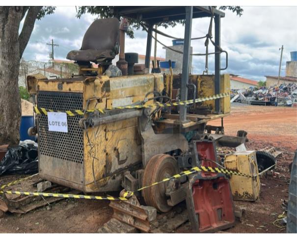 Foto de AMARGOSA/BA - Trator de esteira modelo 7D marca New Holland