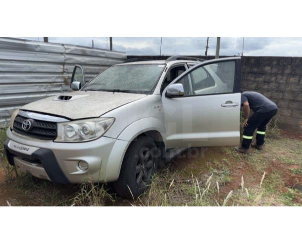 Foto de UBERLÂNDIA/MG - CIRCULÁVEL - I/TOYOTA HILUX SW4 SRV4X4 - 2009/2009