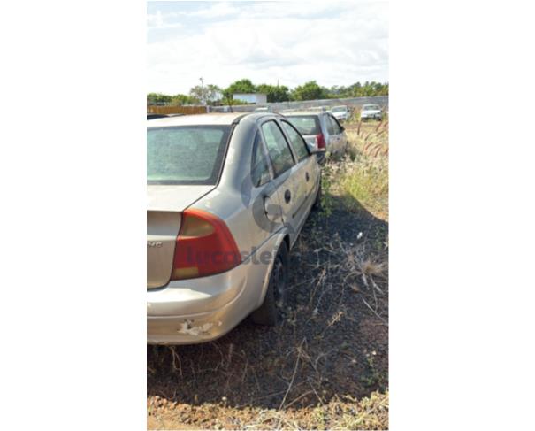 Foto de UBERLÂNDIA/MG - CIRCULÁVEL - GM CORSA SEDAN - 2003/2003