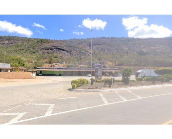 Foto de MEDINA/MG — Imóvel comercial e seu terreno com 4.919m²