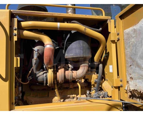 Foto de PIRAPETINGA/MG - Patrol Motoniveladora Caterpillar 120k 