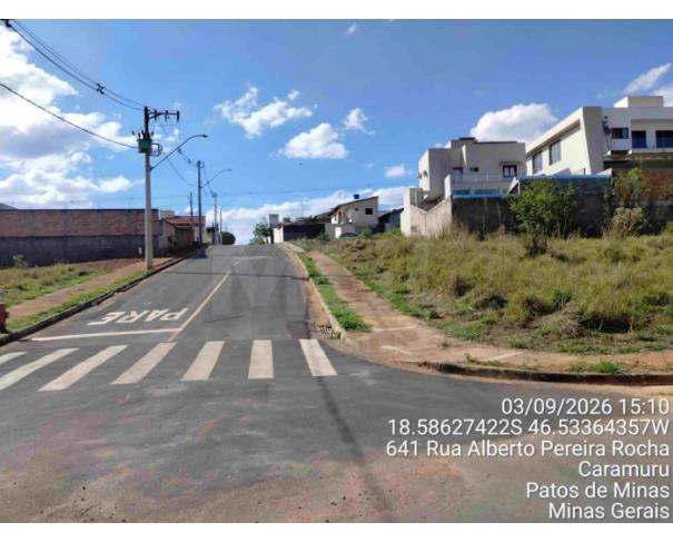 Foto de PATOS DE MINAS/MG - Lote 24 da quadra 17 com área de 1.075,04m² no bairro Copacabana