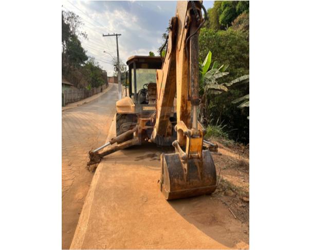Foto de SÃO PEDRO DOS FERROS/MG - Retroescavadeira New Holland, LB90