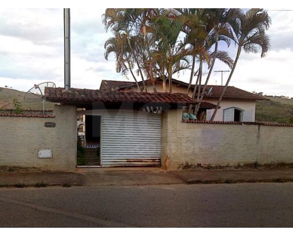 Foto de OLIVEIRA/MG — Casa com 145,00m² no bairro São Sebastião