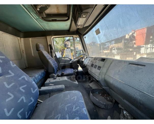 Foto de Marataízes/ES- Caminhão Iveco Tector Attack 240E28, com compactador de lixo Damaeq- 2013/2014