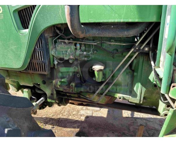 Foto de PIRAPETINGA/MG - Trator John Deere
