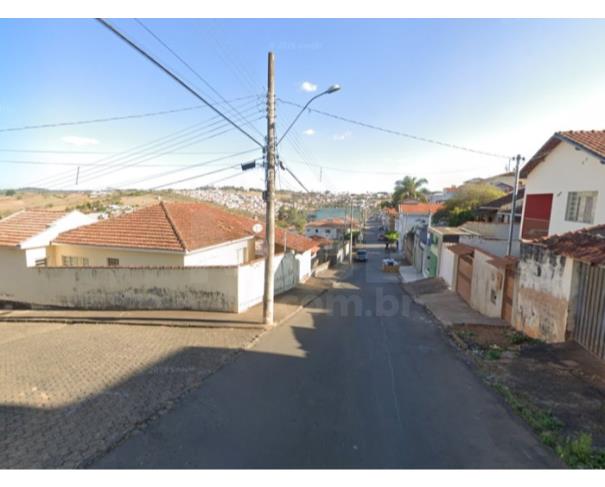Foto de MUZAMBINHO/MG - Casa com respectivo lote área 245m² no Bairro Barra Funda