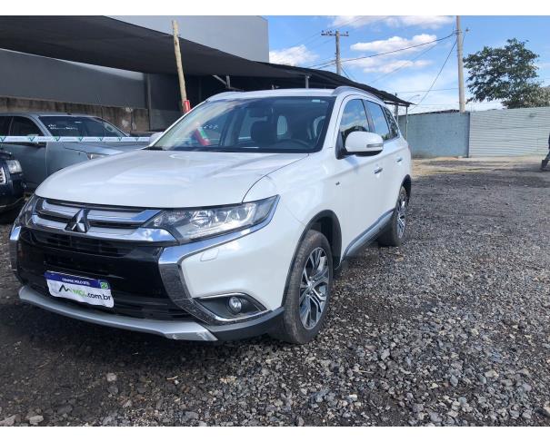 Foto de LOTE 004- MITSUBISHI MMC/OUTLANDER 3.0 GT ANO 2017/2018 JB22551