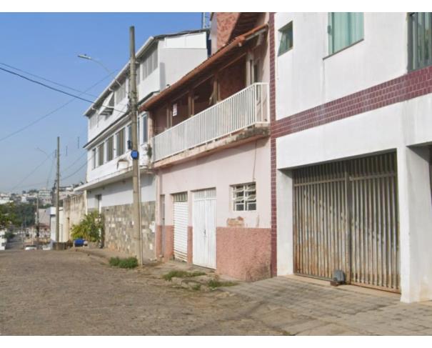 Foto de CAMPO BELO/MG — Casa com 2 pavimentos na Vila Misseno Silvério de Almeida 