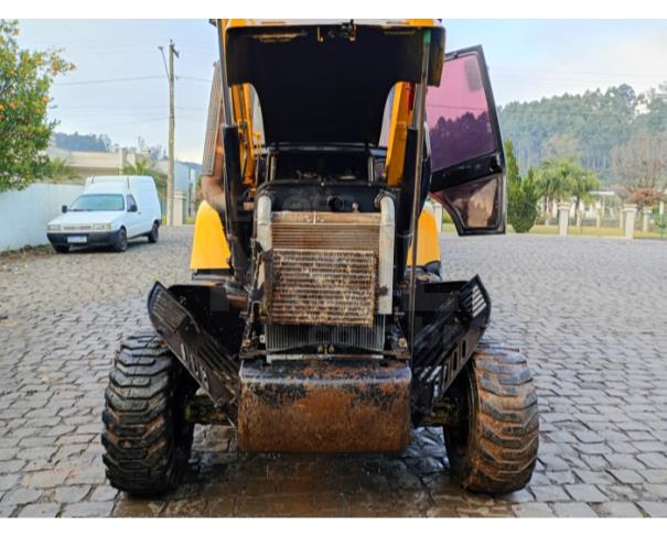 Foto de NOVA BRESCIA/RS - Retroescavadeira Randon, modelo RD406