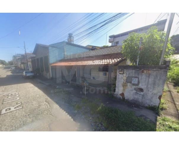 Foto de DIVINÓPOLIS/MG — Casa com 3 quartos e 2 vagas de garagem no bairro Itaí