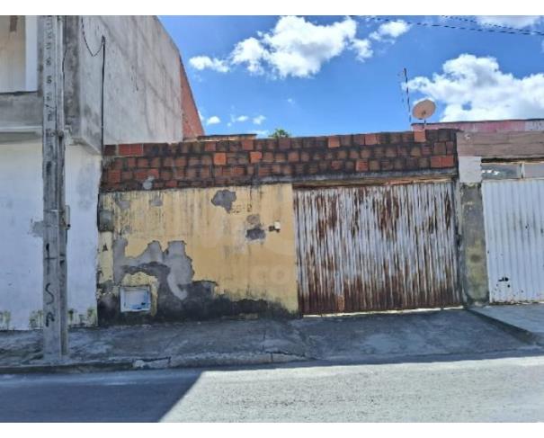 Foto de HORIZONTE/CE — Casa e 1 Vaga na Garagem no Bairro Vertente
