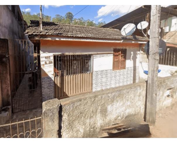 Foto de CATAGUASES/MG - [Fração ideal de 1/12 sobre] lote área 240m² com 3 casa no bairro Vila Reis.