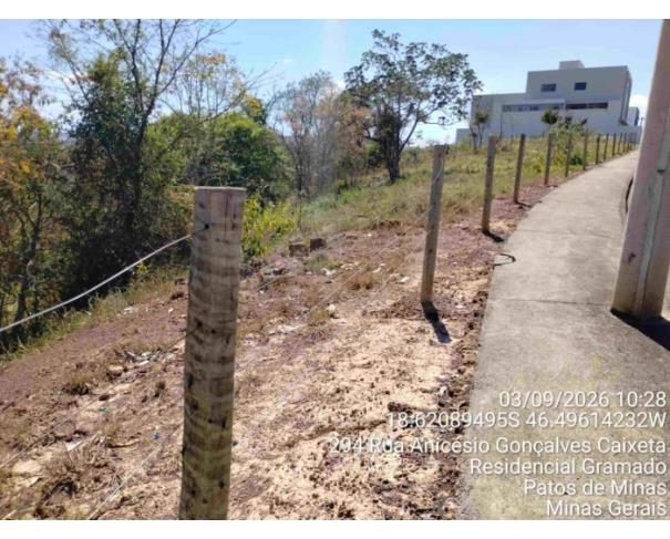Foto de PATOS DE MINAS/MG - Lote 01 da Quadra 03, destinado a equipamento comunitário, com área de 3.920,39 m², localizado no Bairro Campos Elíseos