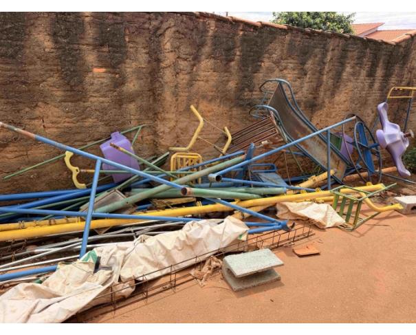Foto de TIROS/MG - LOTE COMPOSTO POR MÓVEIS, EQUIPAMENTOS, ELETRÔNICOS E BENS DIVERSOS