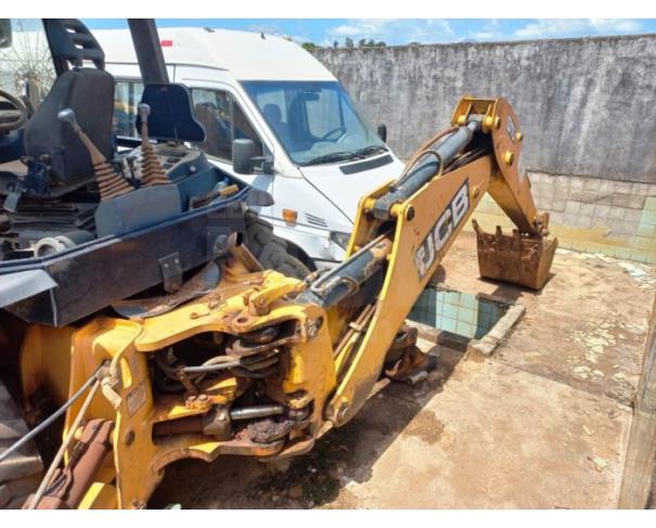 Foto de SERRA AZUL DE MINAS/MG- Retroescavadeira JCB, Modelo 3C, ano 2013.