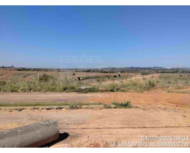 Foto de PATOS DE MINAS/MG - Lote urbano com área de 11.718,36 m², localizado no bairro Planalto